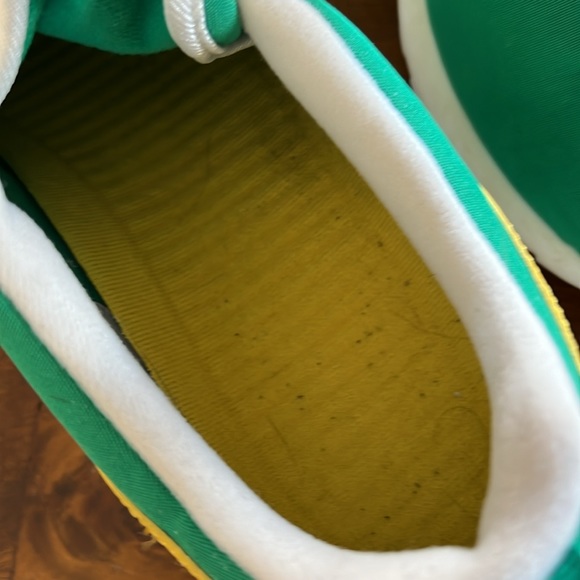 Nike Roshe Athletic Shoes - Picture 3 of 8